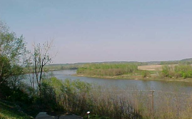 scenic view of the missouri river